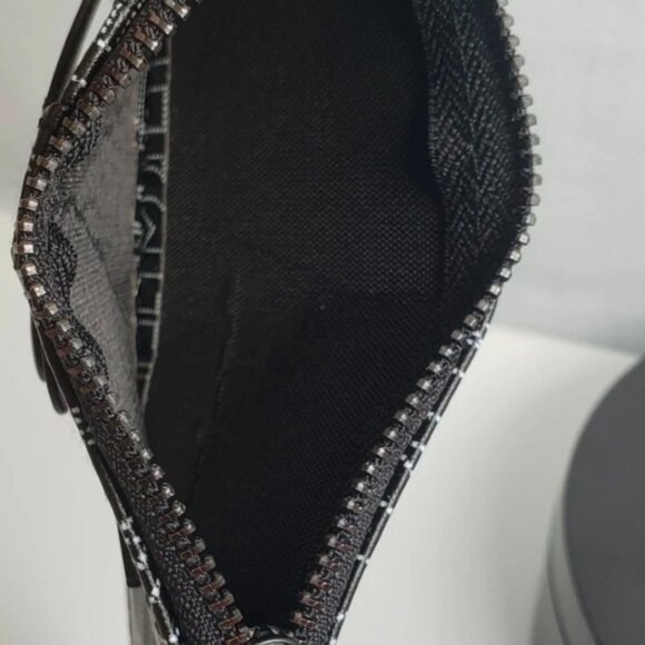 Badgley Mischka Black and White Cosmetic Bag NWT - Picture 2 of 10